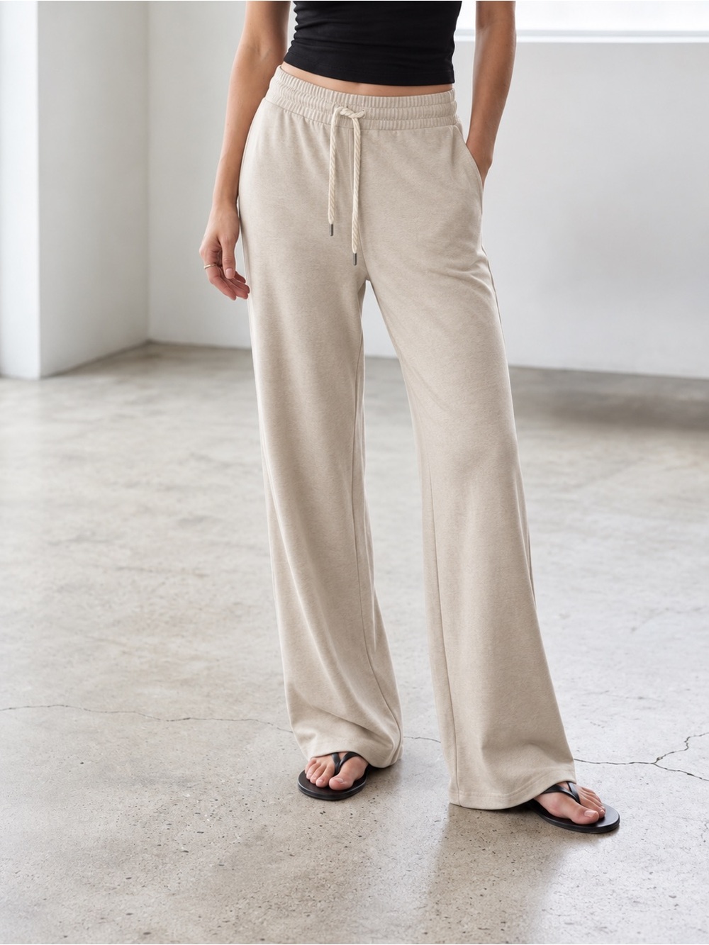 Vuori Halo Essential Wide Leg Pants Women’s XL Cream Beige  F